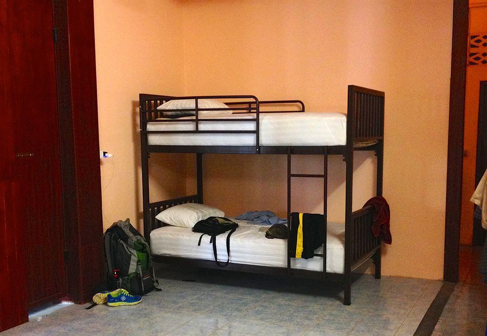 Little Austria Tams Guesthouse Chaweng Plajı Dış mekan fotoğraf