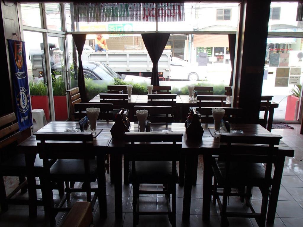Little Austria Tams Guesthouse Chaweng Plajı Dış mekan fotoğraf