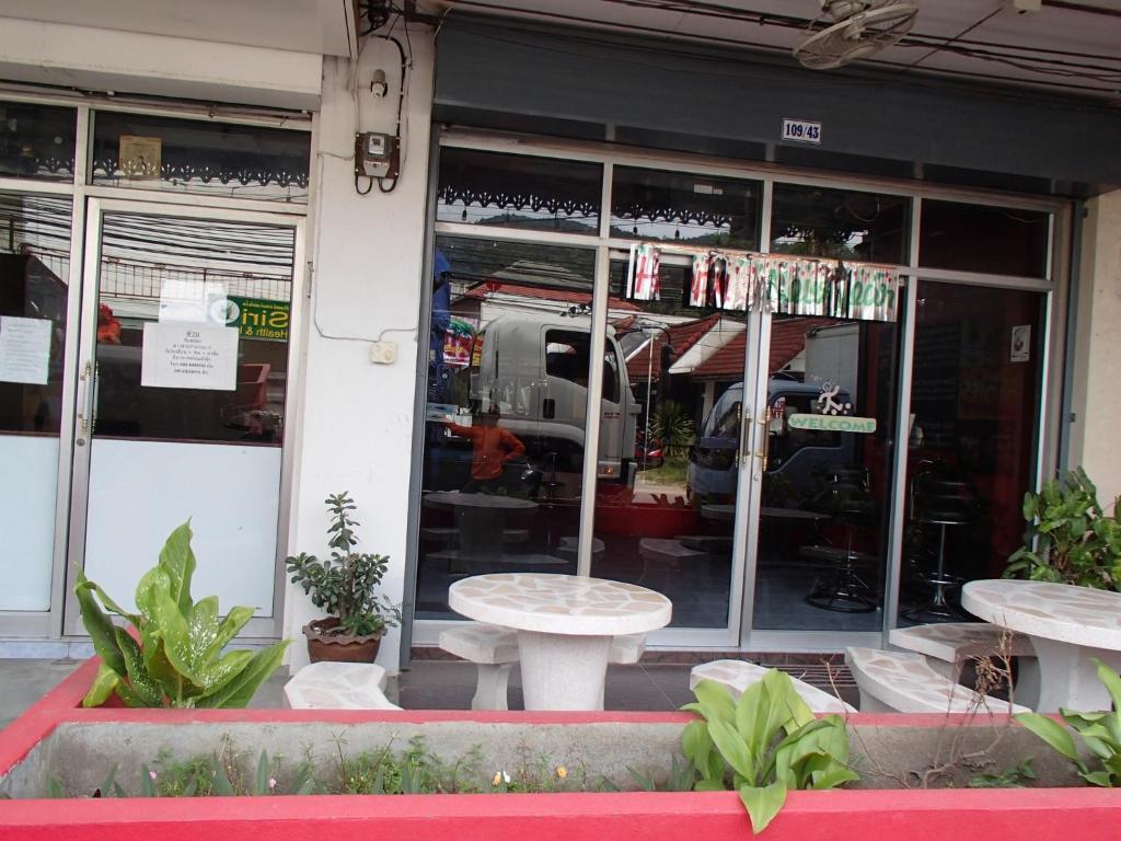Little Austria Tams Guesthouse Chaweng Plajı Dış mekan fotoğraf