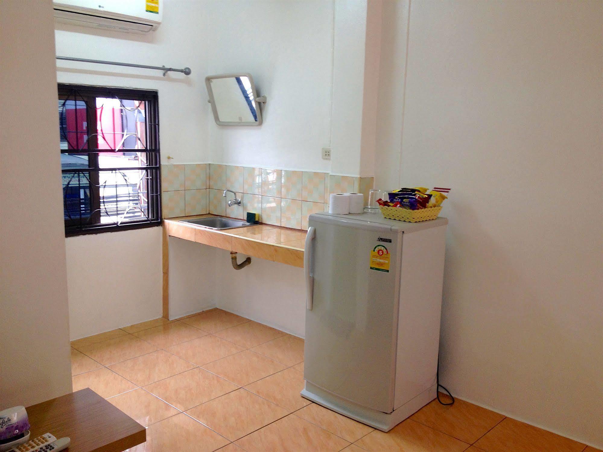Little Austria Tams Guesthouse Chaweng Plajı Dış mekan fotoğraf
