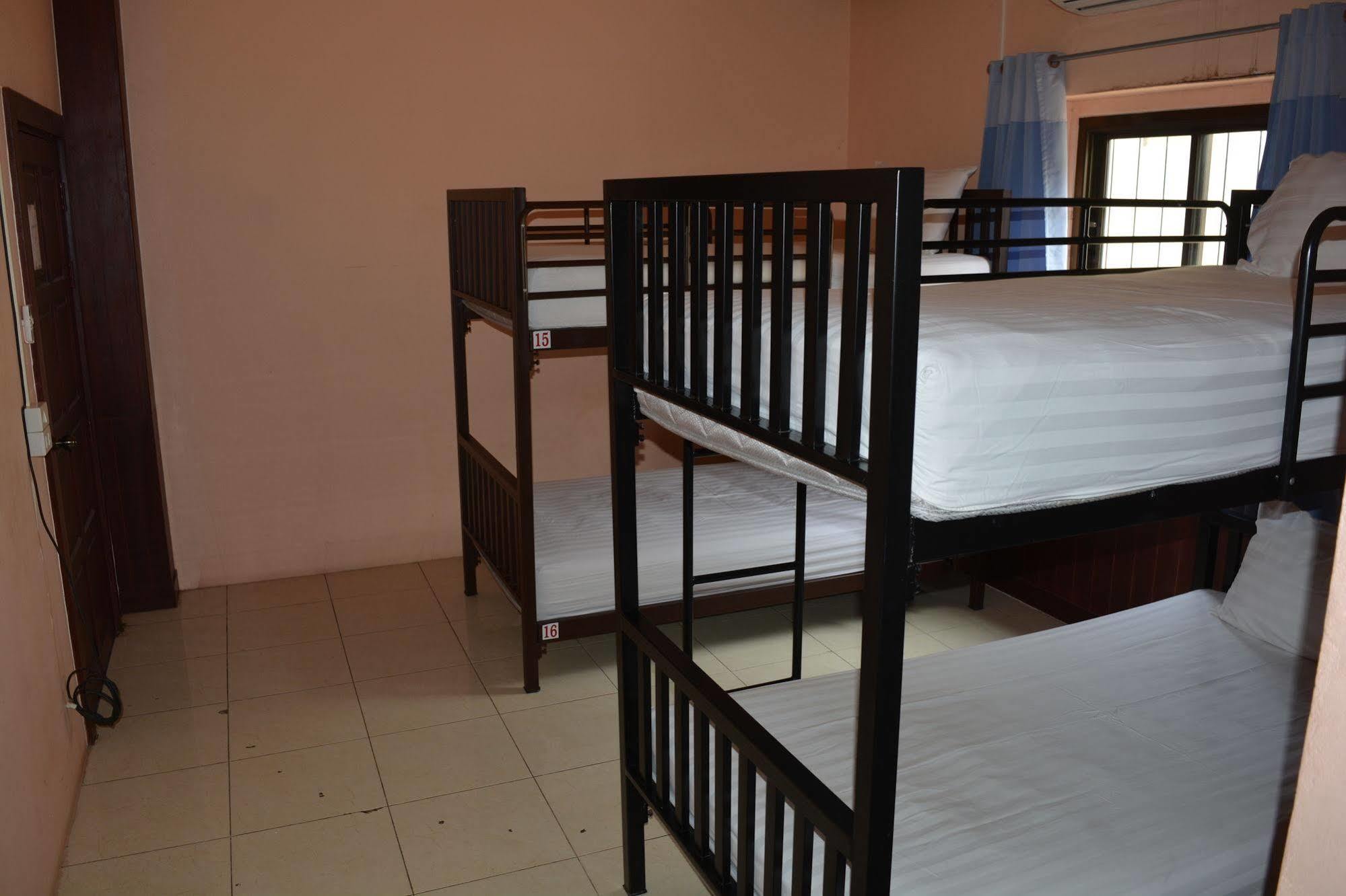 Little Austria Tams Guesthouse Chaweng Plajı Dış mekan fotoğraf