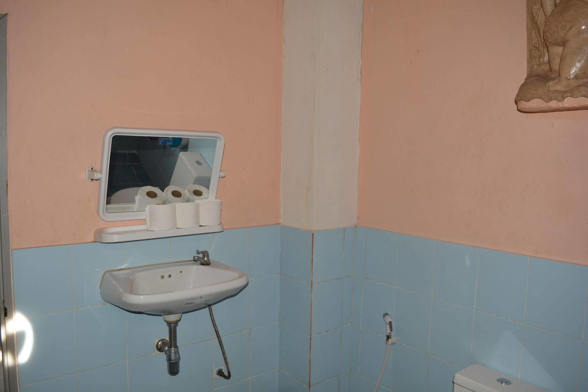 Little Austria Tams Guesthouse Chaweng Plajı Dış mekan fotoğraf