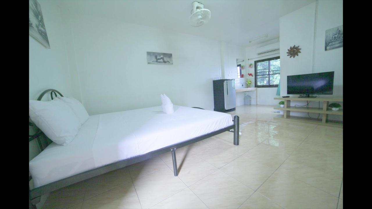 Little Austria Tams Guesthouse Chaweng Plajı Dış mekan fotoğraf